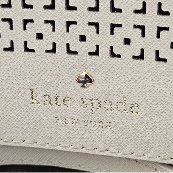 💎✨EXCELLENT💎✨Kate Spade White Geometric Perforated Crossbody Bag - Picture 6 of 16
